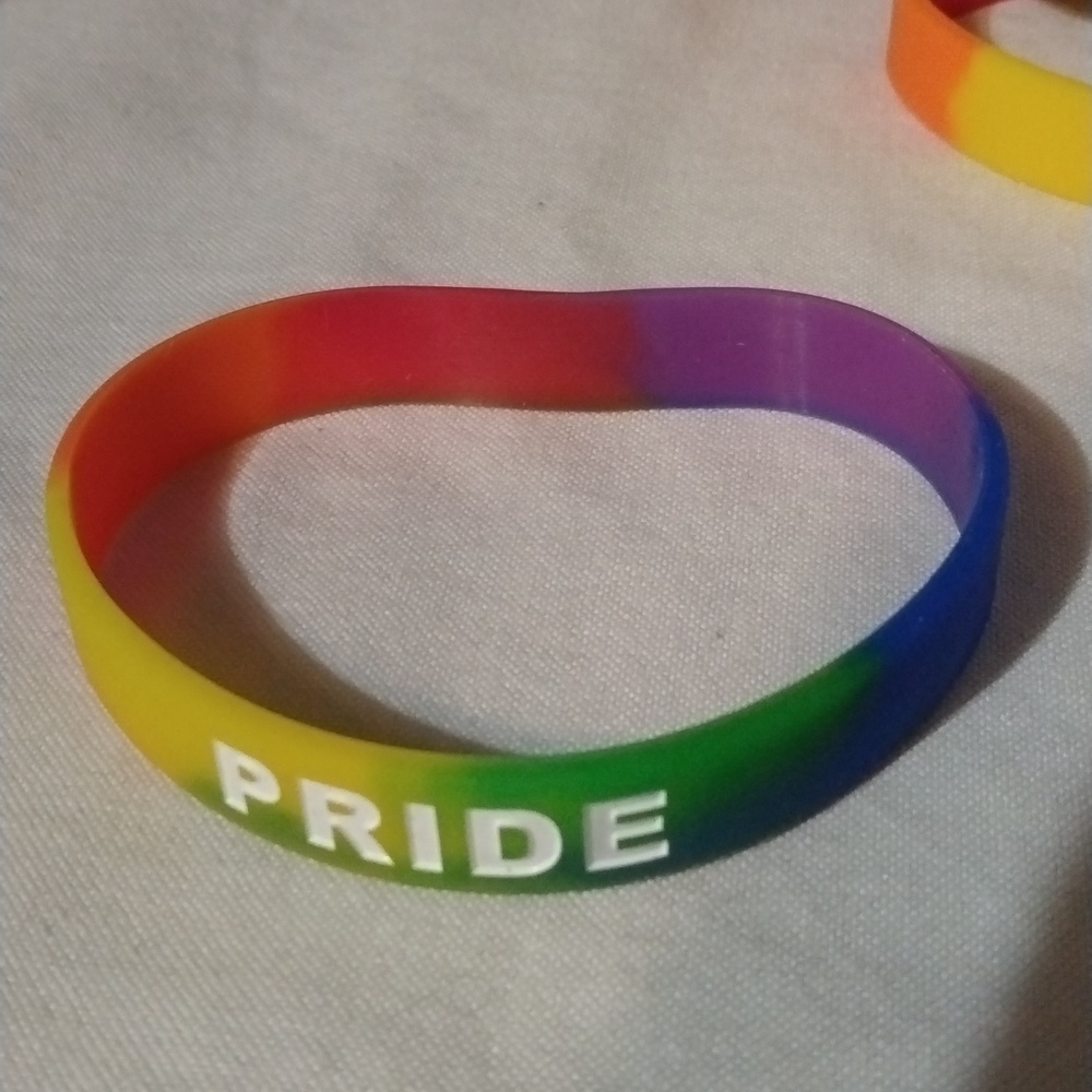 Pride bracelet band rainbow NWT (sku 1000)